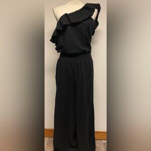 What’s Hot Linen One Shoulder Jumpsuit Size XL